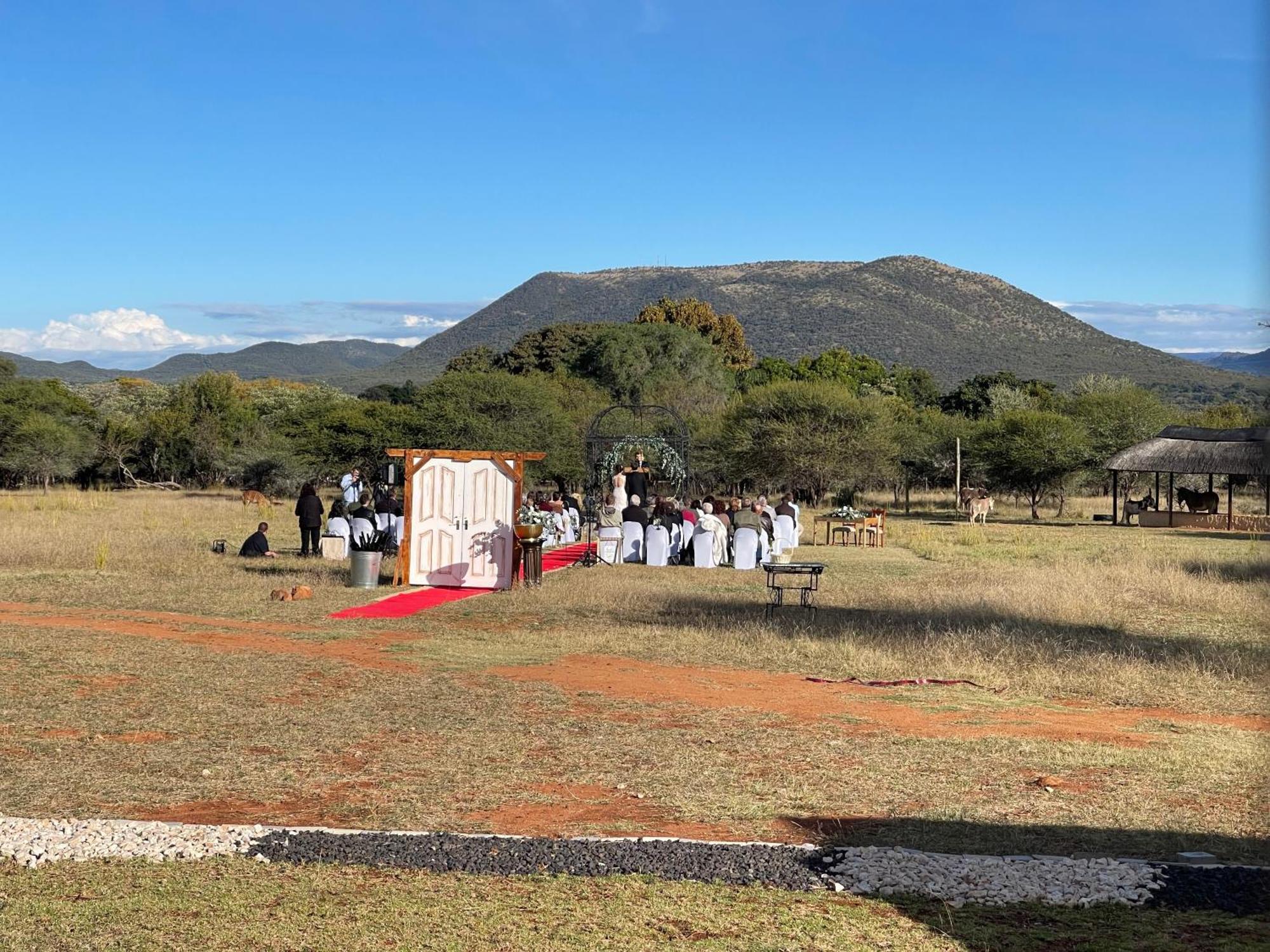 Tula Baba Game Lodge Brits Exterior foto
