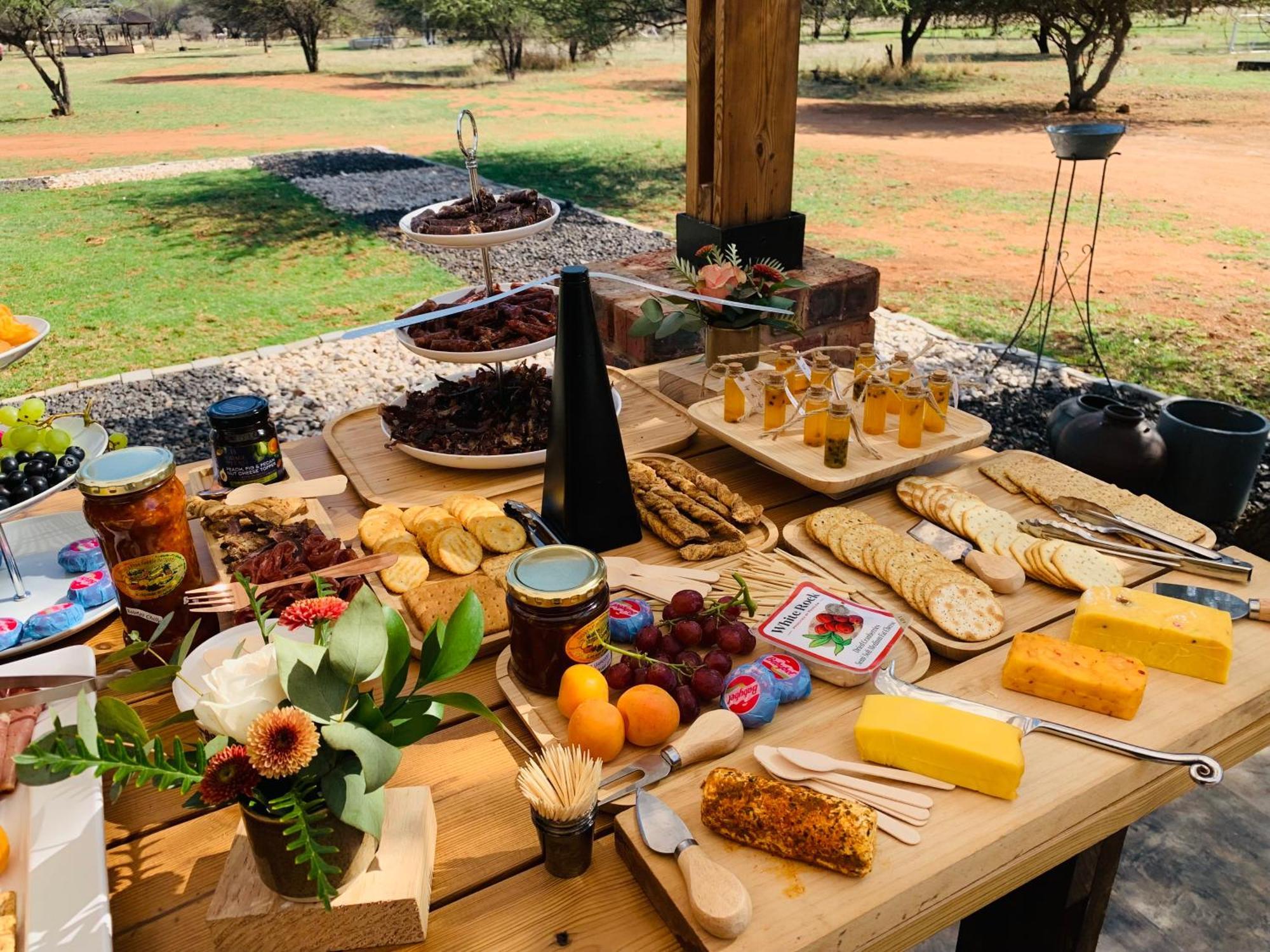 Tula Baba Game Lodge Brits Exterior foto